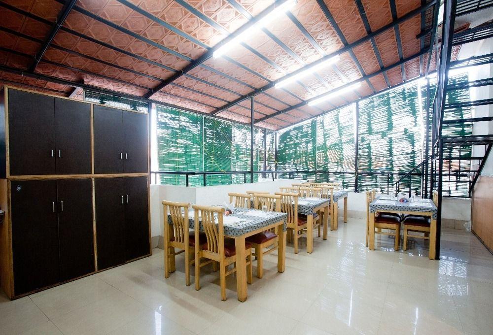 Capital O 16324 Niche Suites Bangalore Buitenkant foto