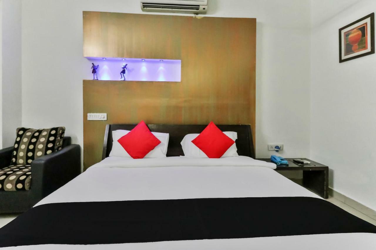 Capital O 16324 Niche Suites Bangalore Buitenkant foto